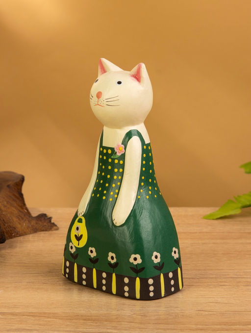 Сувенир «Белая кошка в зелёном платье», 9×5×15.5 см, дерево