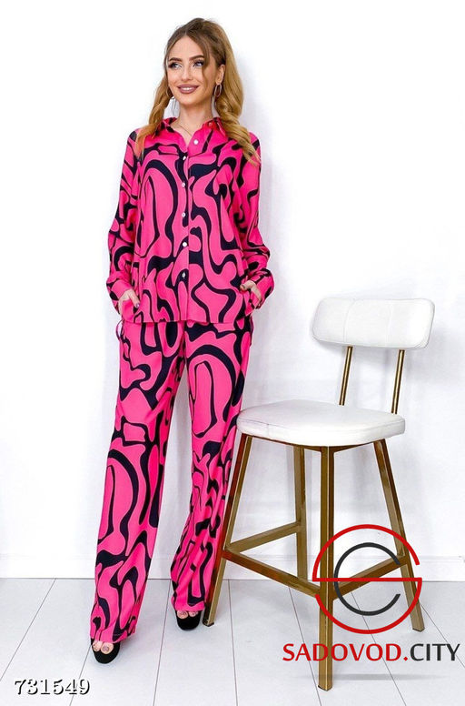 Женский брючный костюм двойка