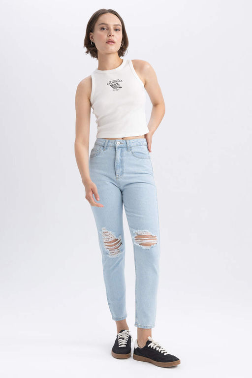 Lina Comfort Mom Fit, удобная посадка, легкие узкие джинсовые брюки длиной до щиколотки с рваными деталями и деталями - Defacto фото 4