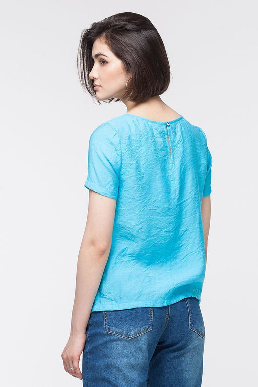 Блузка с асимметричной линией низа