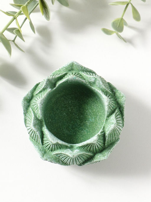 Сувенир полистоун "Лотос и маленький Будда" зелёный 7,5х7,5х9,5 см