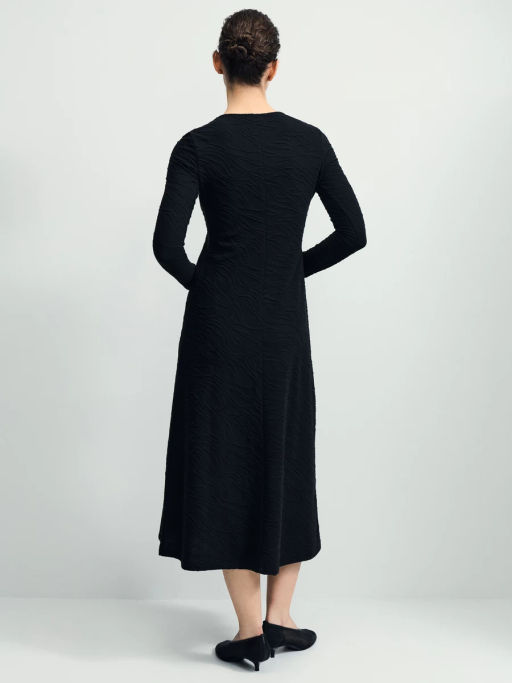 Платье из фактурной ткани / Zarina