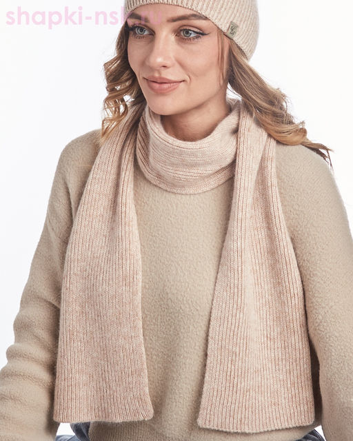 246 PB Шарф женский (145 x 166)