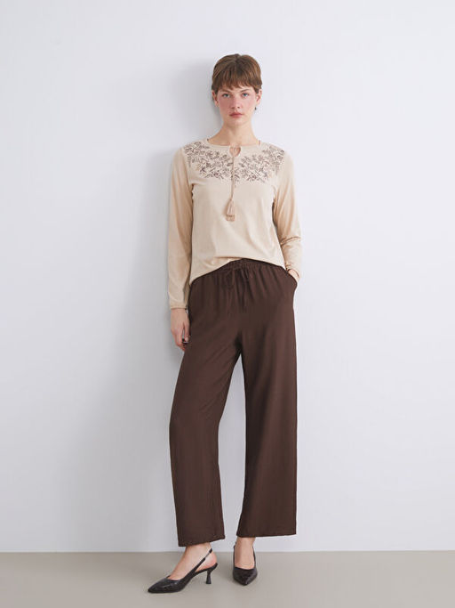 Ba?lamal? Yaka ?i?ekli Bluz