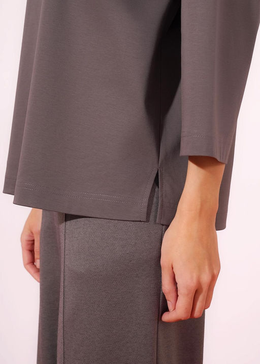 267081/196и_п Джемпер жен. (ЧЗ)