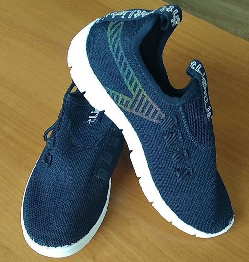 Кроссовки женские