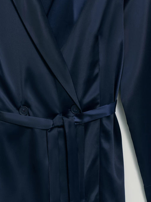 Атласная блузка с отложным воротником и поясом / Zarina