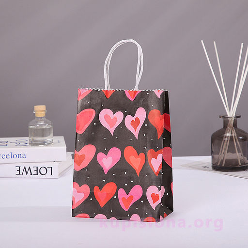 Подарочный пакет Love is everywhere средний