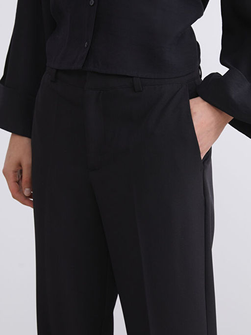 Standart Fit Kad?n Pantolon