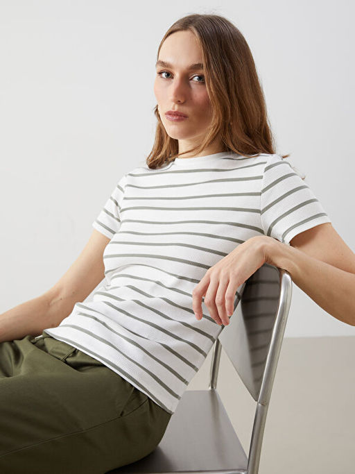 Bisiklet Yaka ?izgili Kad?n Ti??rt