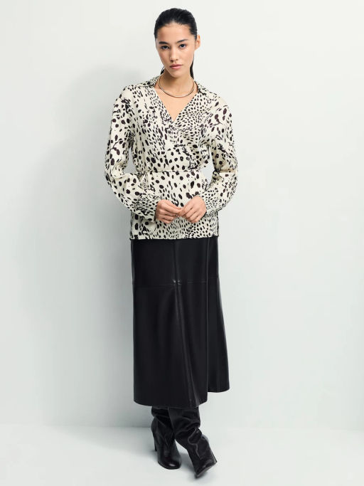 Приталенная блуза из вискозы / Zarina