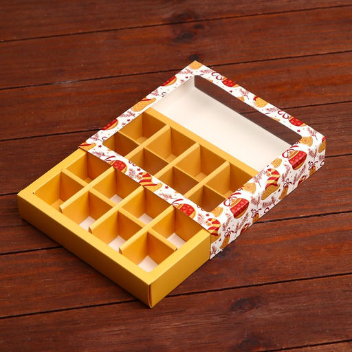 Коробка под 16 конфет «Новогодняя», 17.5×17.5×3.5 см