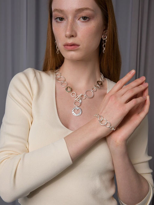 Браслет из матового серебристого металла - Модные истории фото 4