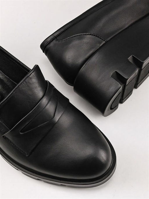 Туфли модельные на выход и на работу B-1