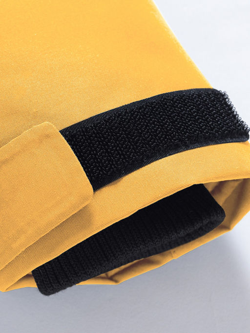 Парка зимняя подростковая для мальчика с капюшоном желтого цвета 9533J