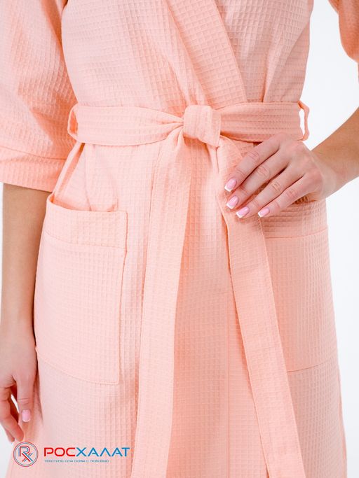 Женский укороченный вафельный халат с планкой нежно-персиковый В-01 (17)