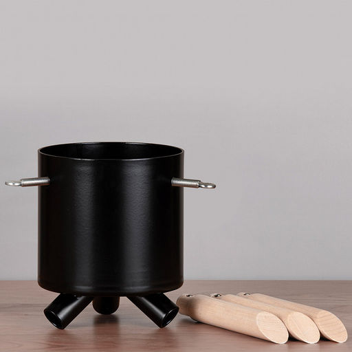 Подставка-чаша на ножках, для новогодней елки или новогодних композиций Финская, макс. высота дерева 1,5 м, размер ствола 3-9см, чаша для воды 1,4л, цвет черный, размер 33х28,8х23см, вес 1,5 кг, металл + дерево, в цветной коробке (Китай) - Домашняя мода фото 7