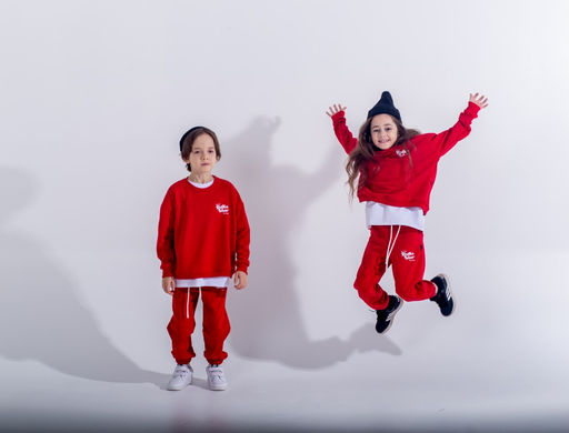 072 Детский костюм, красный (3хнитка петля)