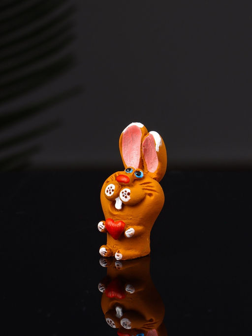 Фигурка полистоун Зайчик с сердцем, 3.5?1.8?1.7 см