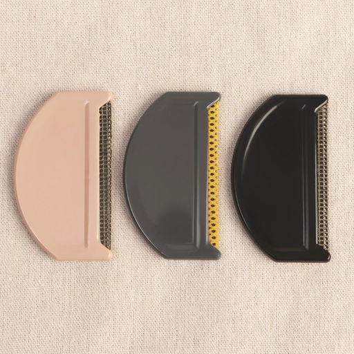 Цена за 4 шт. Щётка для удаления катышков, 7.5×4.5×0.5 см, МИКС