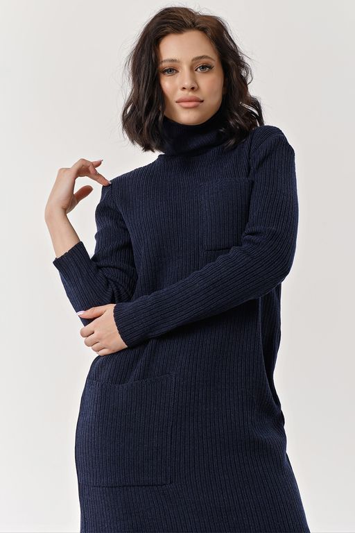 Платье теплое миди с высоким горлом темно-синее