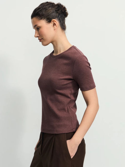 Базовая футболка SLIM FIT / Zarina