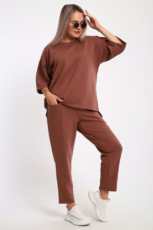 651 Костюм женский