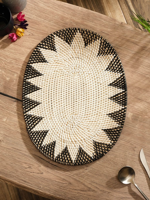 Коврик сервировочный плетеный овальный ротанг, 40х30х0,5 см, чёрно-белый - Simaland фото 2