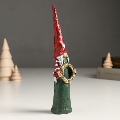 Сувенир полистоун "Дедуля с мешком/Бабуля с венком в колпаке с сердцем" МИКС 3х3,5х18 см