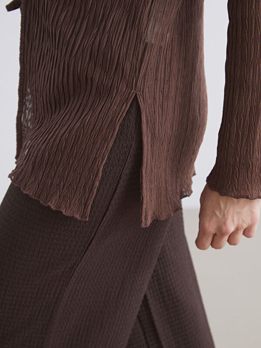 V Yaka Dokulu Kad?n H?rka