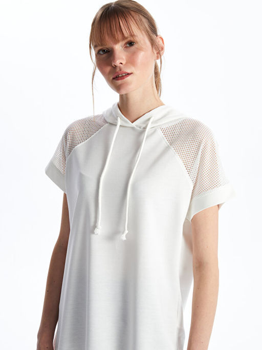 Kap??onlu D?z K?sa Kollu Kad?n Ti??rt