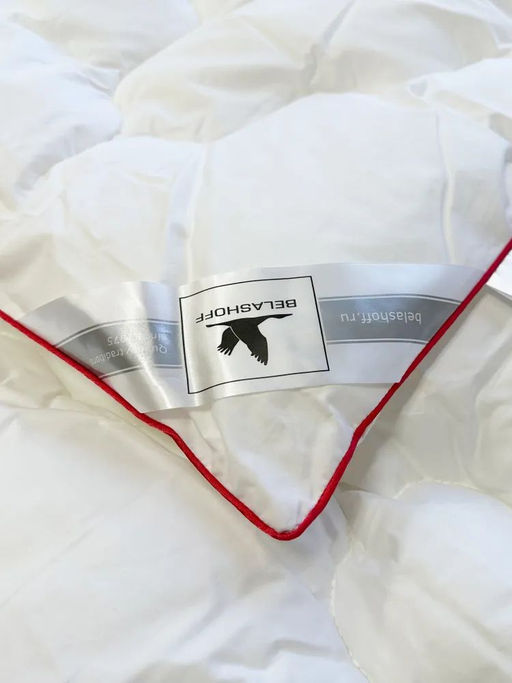 Всесезонное одеяло BELASHOFF 140х205 см повышенной плотности