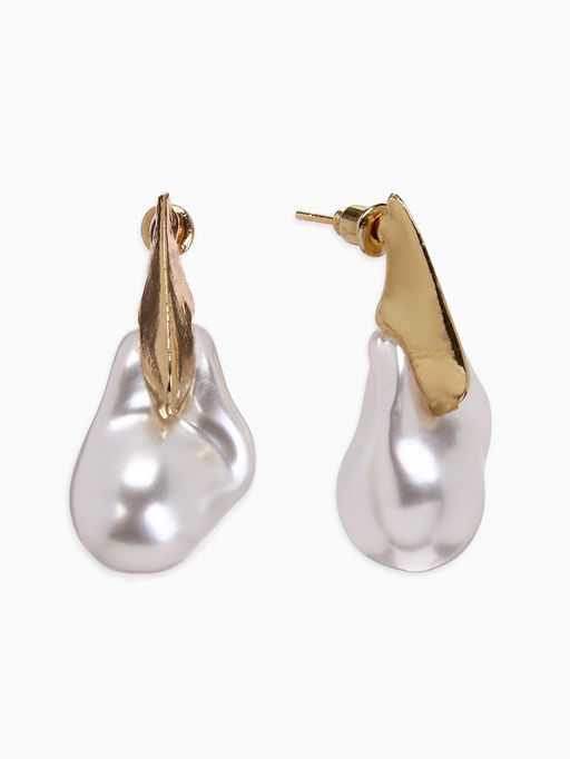 Цена за 2 шт. Серьги жемчуг "Капля борроко", цвет белый в золоте