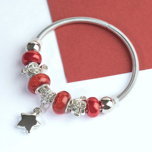 Цена за 2 шт. Браслет с шармами «Марджери», звезда, красный в серебре, d=6.5 см