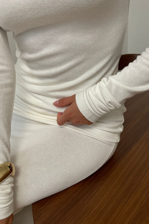 Вязаный костюм женский с юбкой