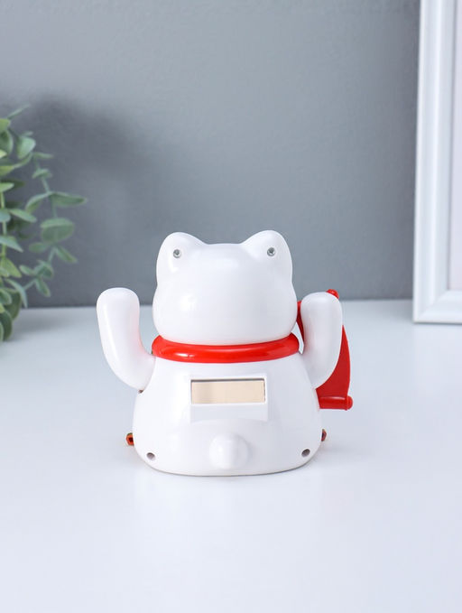 Маятник настольный антистресс от солнечной батареи «Белый кот Манэки-нэко с веером», 11.2×14.3×15.3 см