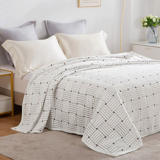 Плед/покрывало 180х200см "Стаффорд", велсофт "Bamboo" набивной, полиэстер 100%, плотность 260г/м2, упаковка: 18х33см пояс бумажный, "Домашняя мода" (Россия)