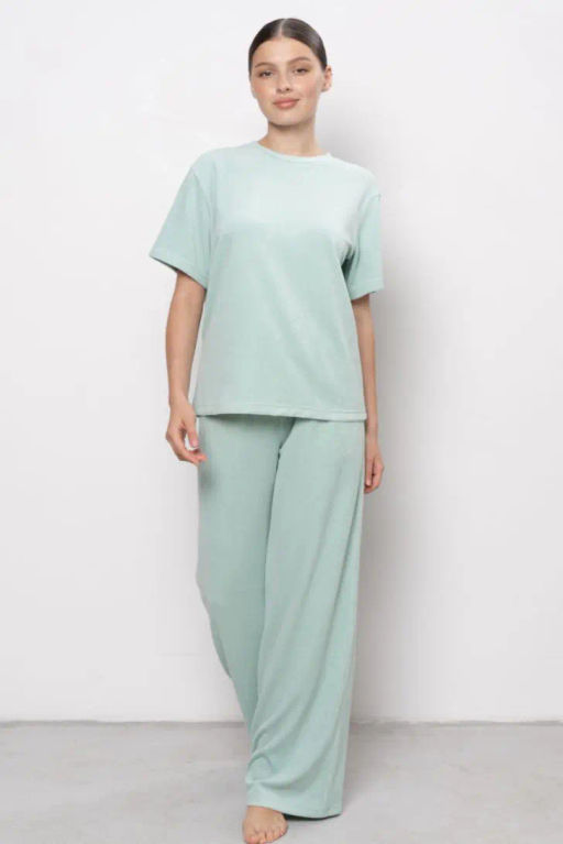 ALMANDO MELADO Футболка женская ПОСЛЕ ДОЖДЯ