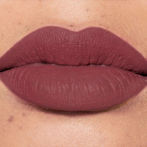 Увлажняющая матовая губная помада Ultra Colour