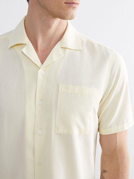 Regular Fit Resort Yaka K?sa Kollu Erkek G?mlek