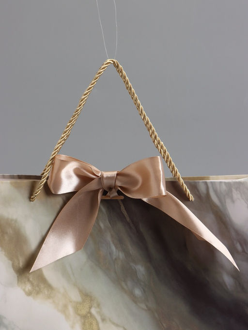 Пакет подарочный ламинированный «Мрамор» , серо-бежевый, с бантиком, 35×30×10 см