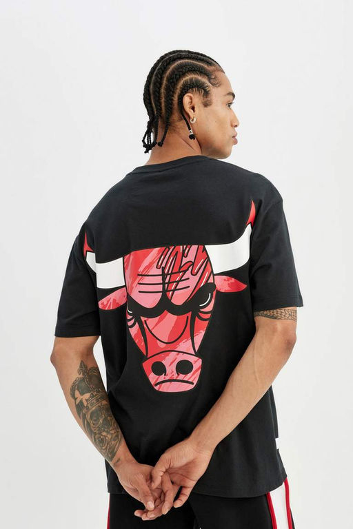 DeFactoFit Футболка свободного кроя с круглым вырезом и короткими рукавами NBA Chicago Bulls фото 10