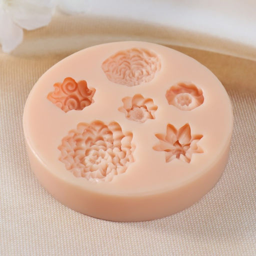 Силиконовый молд, форма для заливки «Садовые цветы», 2.4×2.4×1.4 см; 3×3×0.5 см; 2.5×2.5×0.8 см; 1.6×1.6×0.5 см; 1.7×1.7×0.5 см