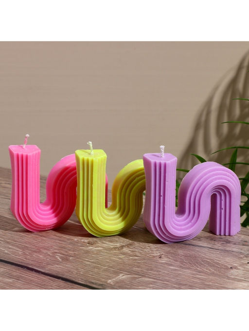 Свеча "S" 8х3х9 см, соевый воск