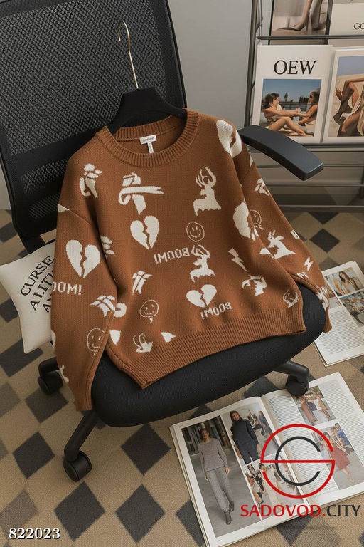 Теплый свитер с рисунком