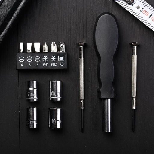 Подарочный набор инструментов в банке Мужик может всё, 13 предметов