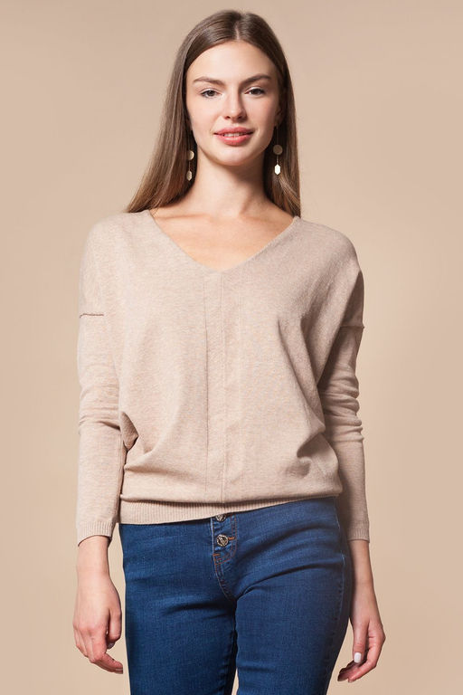 Джемпер тонкой вязки с декоративным орнаментом