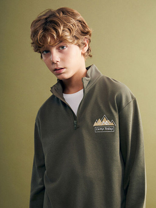 Dik Yaka Erkek ?ocuk Sweatshirt