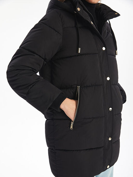 Kap??onlu Kad?n ?i?me Mont