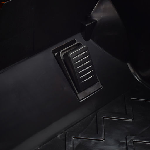 Электромобиль "Кросс" на аккумуляторе, с р/у управлением, в коробке (оранжевый)